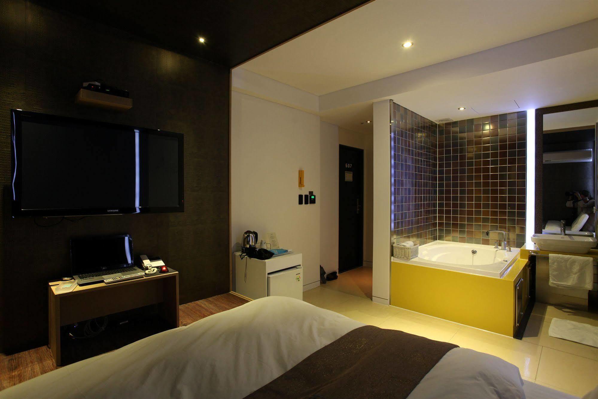 Hotel Jade Seoel Buitenkant foto